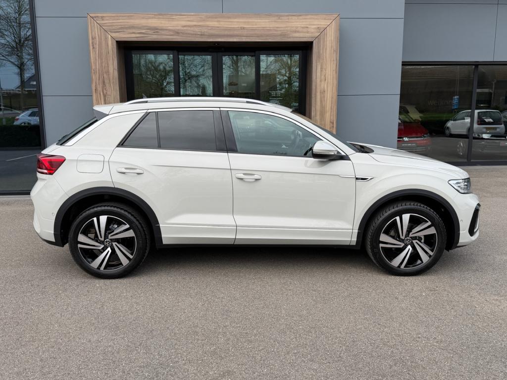 Volkswagen T-roc 1.5 tsi 150pk dsg r-line | trekhaak | camera | keyless | e