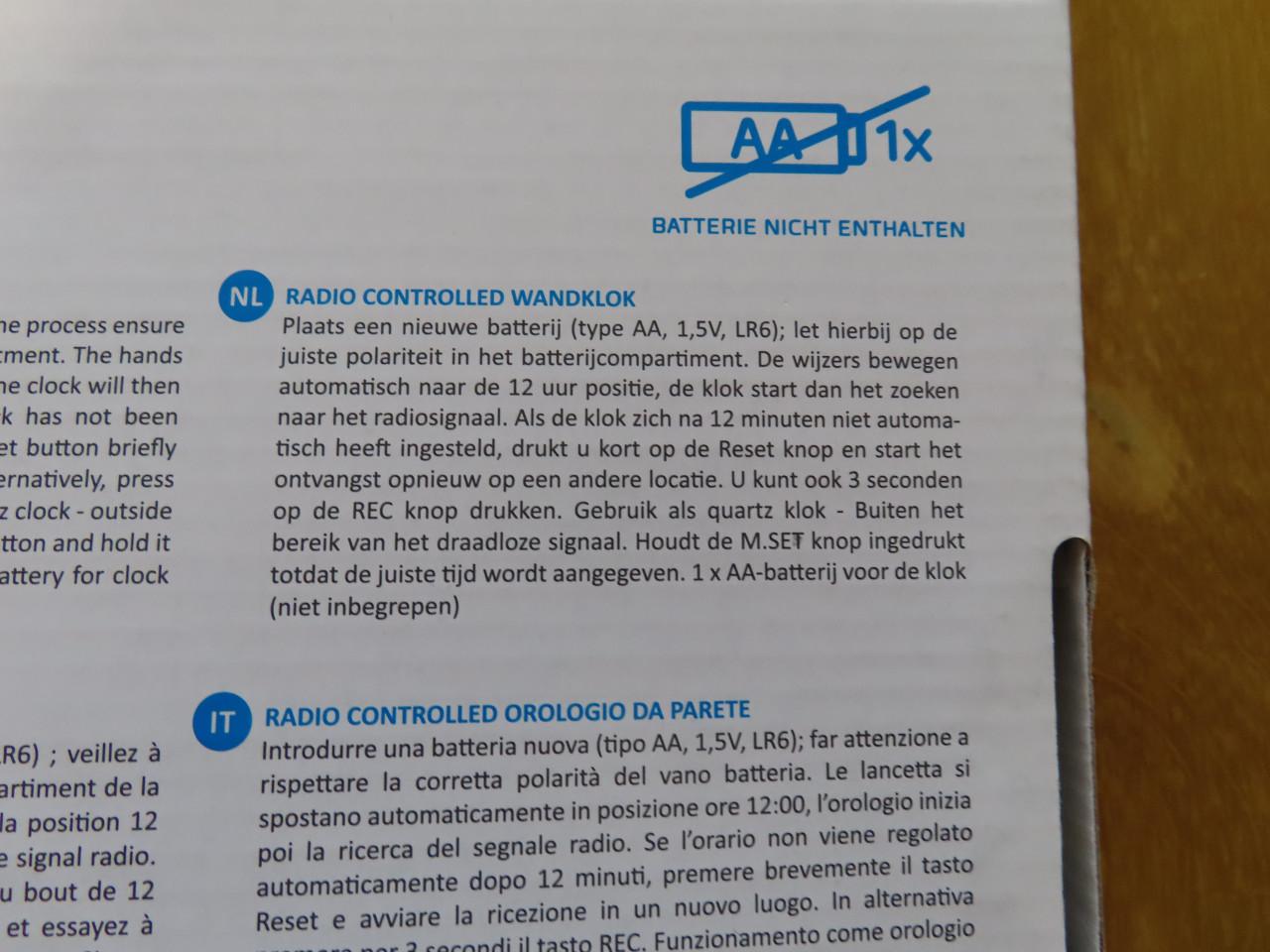 Wandklok €15,00 Merk: Mebus Doorsnee: 19 cm Radio controlled  Autmatisch