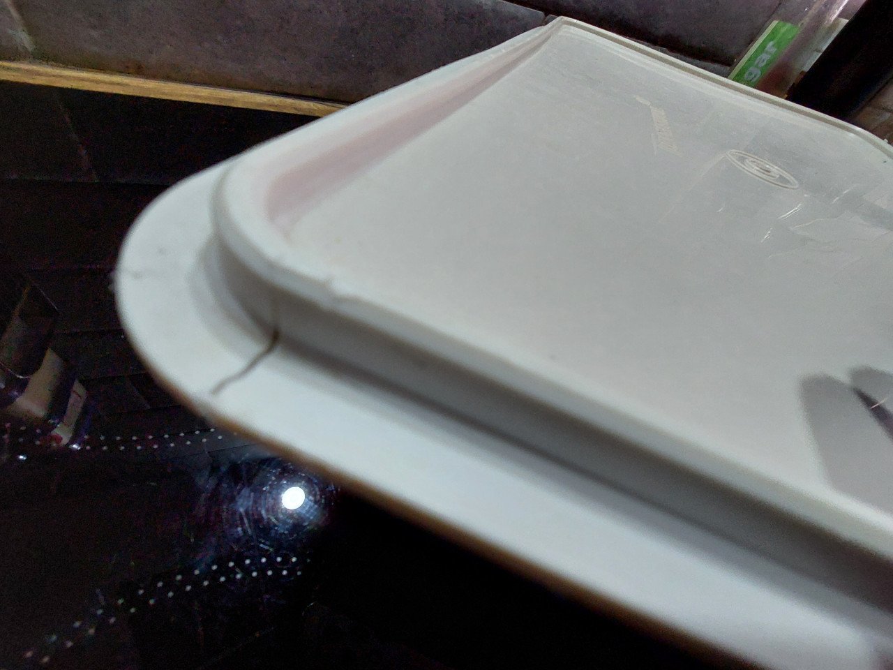 Tupperware vintage naaidoos oranje/crème