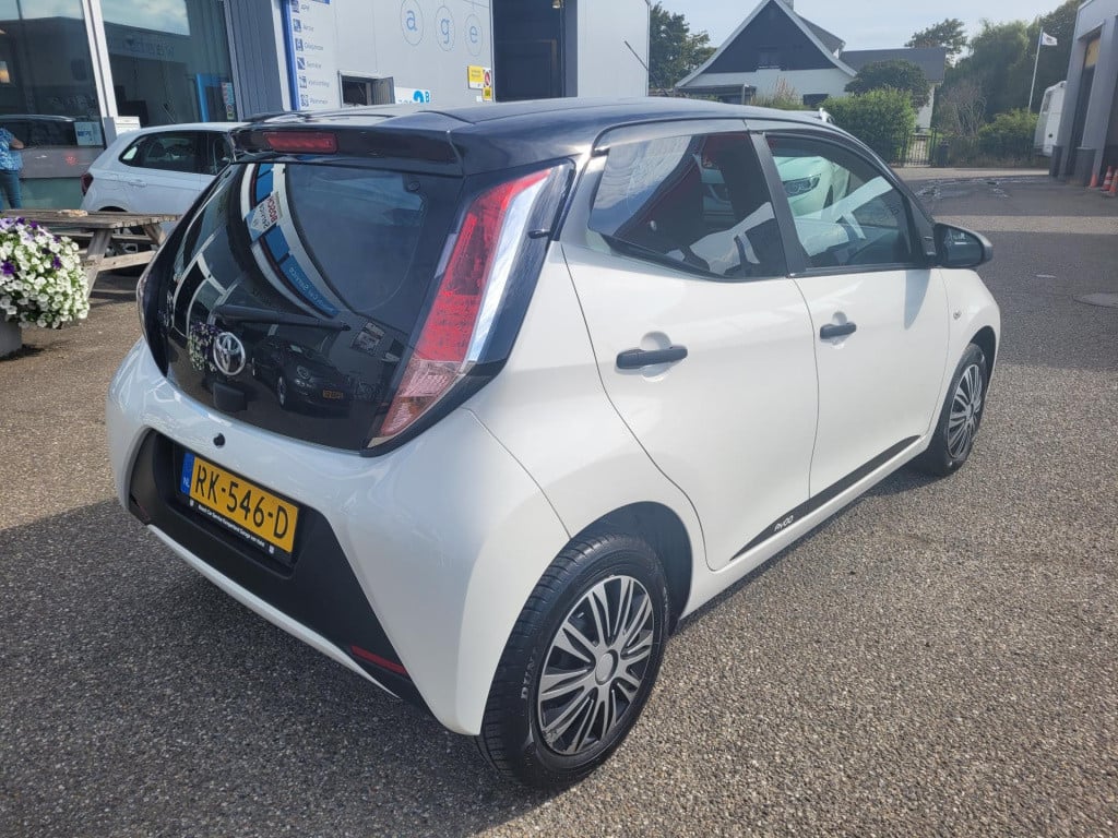 Toyota Aygo 1.0 vvt-i x-fun