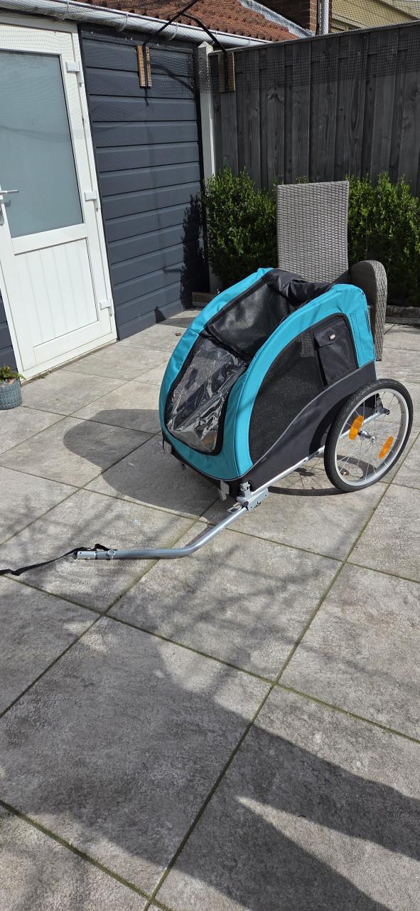 Hondenfietskar  merk Trixi( zo goed als nieuw)