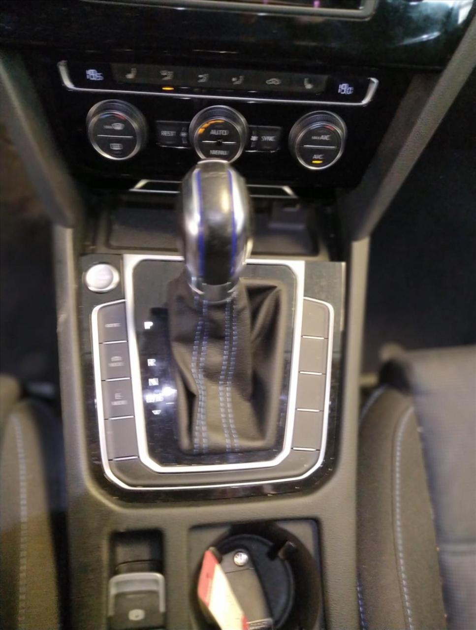 Volkswagen Passat variant 1.4 tsi phev 218pk 6-dsg gte