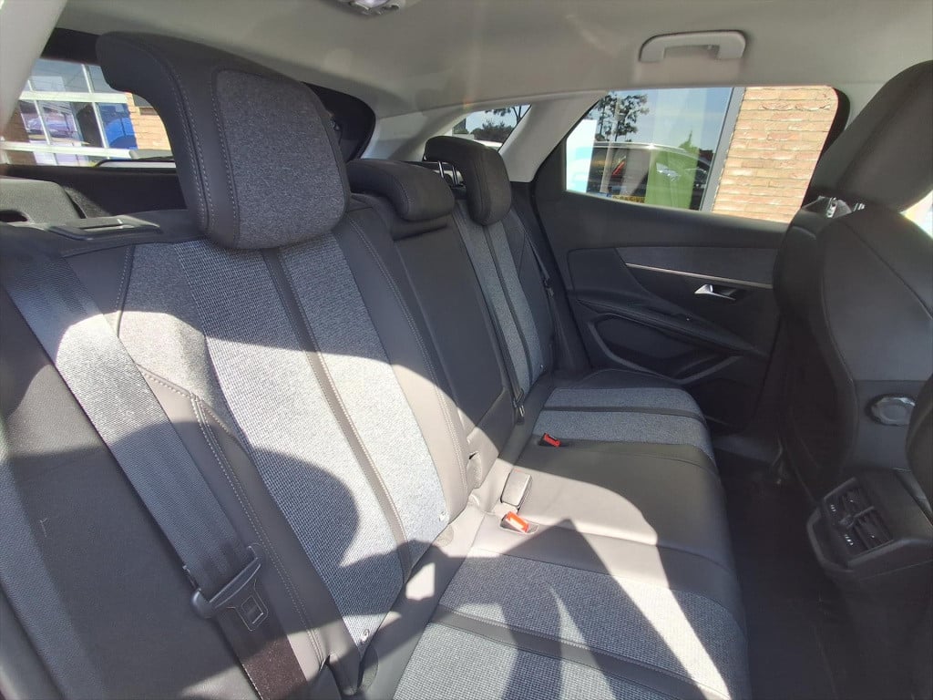 Peugeot 3008 1.2 pt 130pk s&s allure navigatie | apple carplay & android au