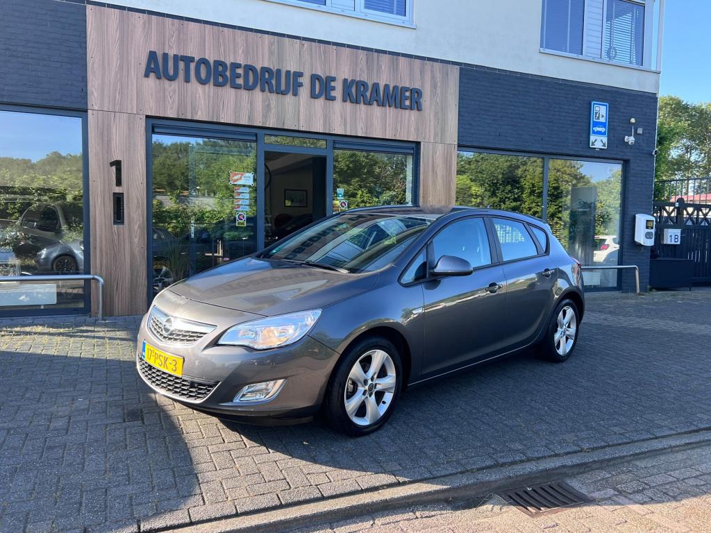 Opel Astra 1.4 turbo edition