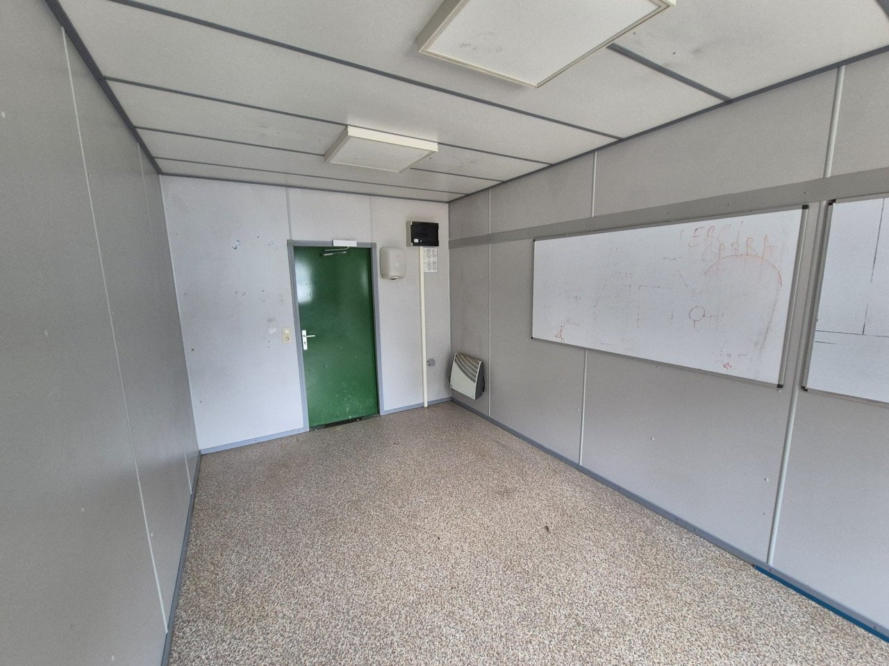 Meerdere 6x3m kantoorunits / bouwketen / woon/schaftunits