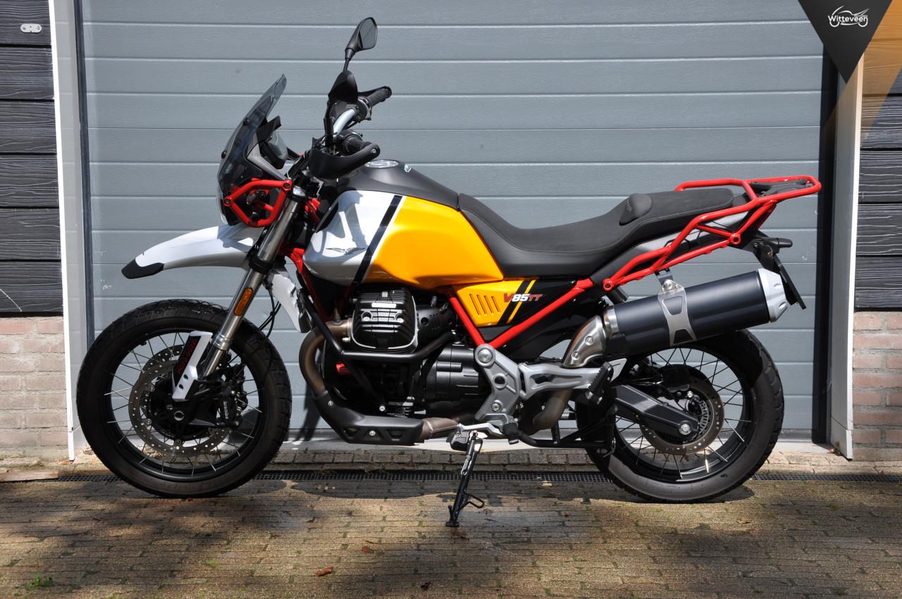 Moto Guzzi V85TT Evocative