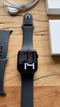 Apple watch S9 - 45mm