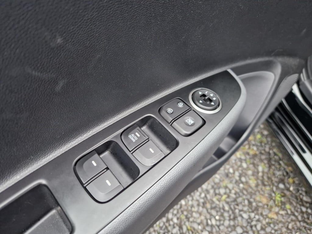 Hyundai I 10 1.0i comfort | carplay | bluetooth | cruise control | navigati