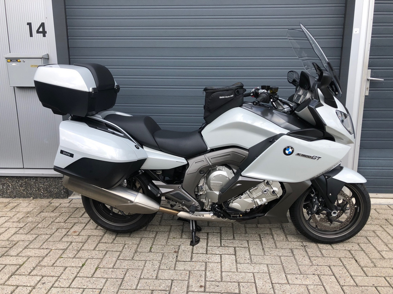BMW K1600GT van 1e eigenaar met slechts 23 dkm, topkoffer etc. etc. €9950,-