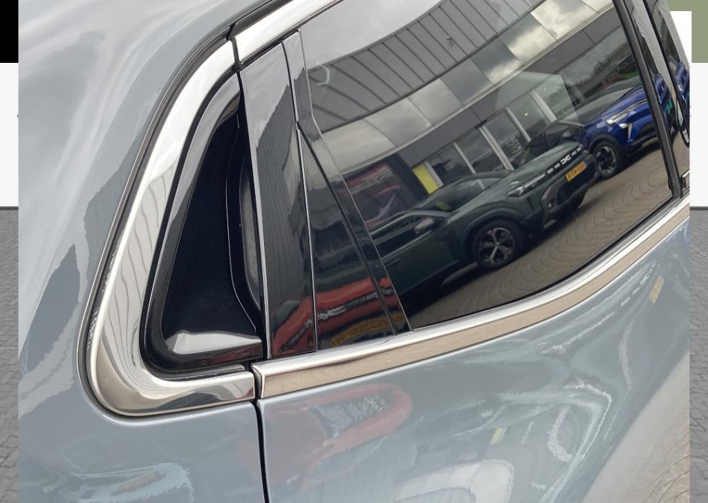 Renault Clio 1.6 e-tech hybrid 140 serie limitee e-tech