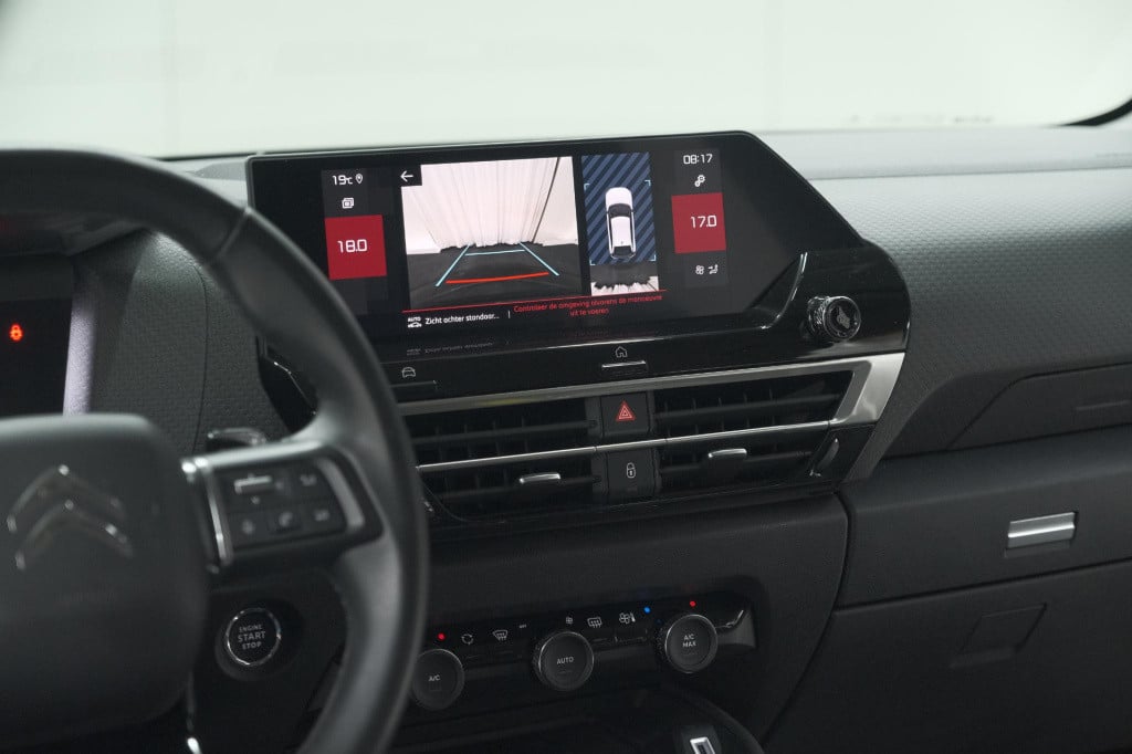Citroen C4 puretech 130 eat8 shine | camera | head-up display | parkeersens