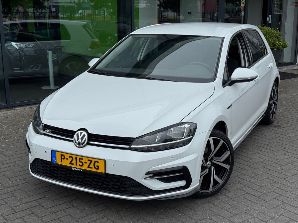 Volkswagen Golf 1.0 tsi r-line * navigatie * adaptieve cruise control * pdc
