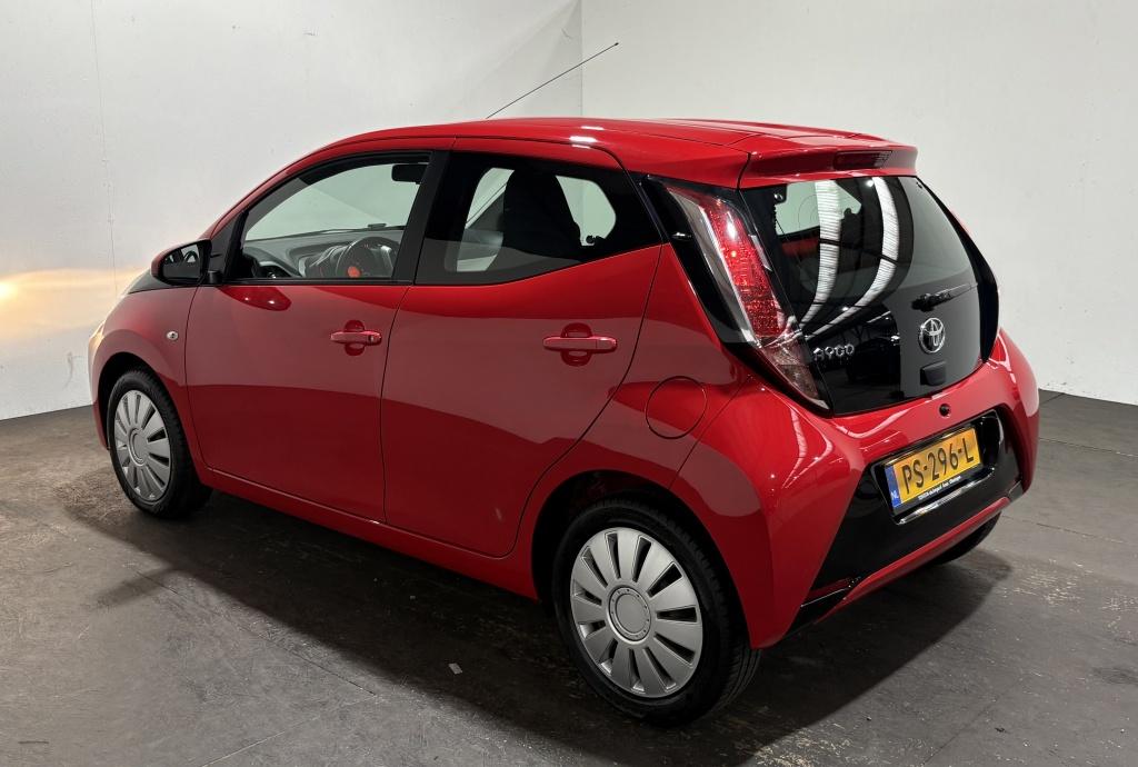 Toyota Aygo 1.0 vvt-i x-play