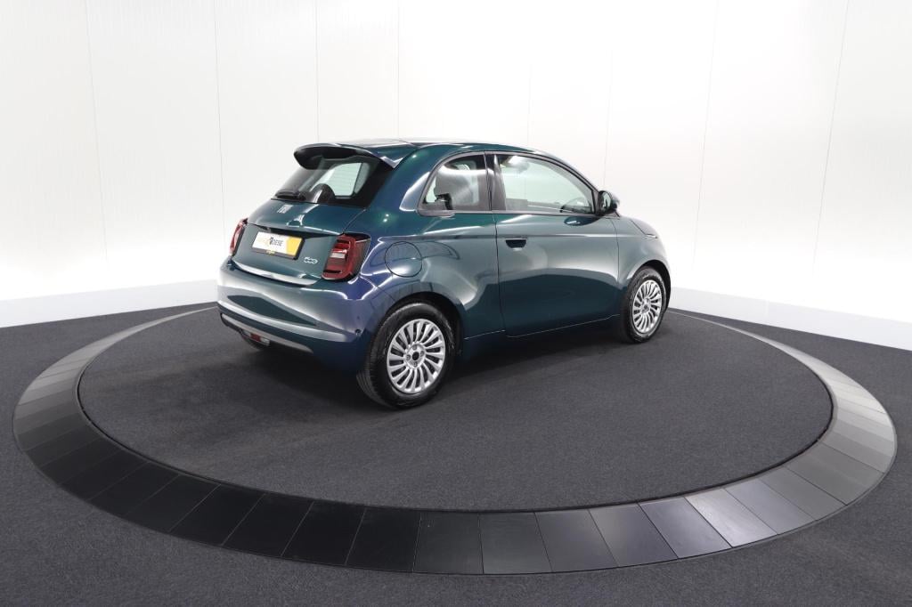 Fiat 500 urban 42 kwh | 96,9% soh | 3 fase laadfunctie | camera | apple car