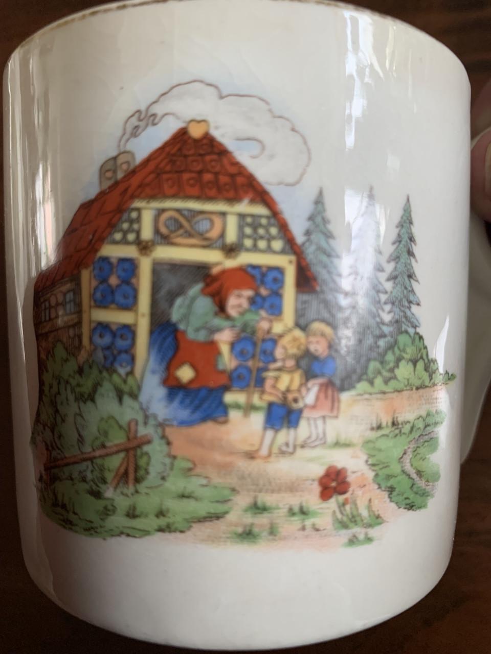 Een set van vijf vintage kinder serviesstukken