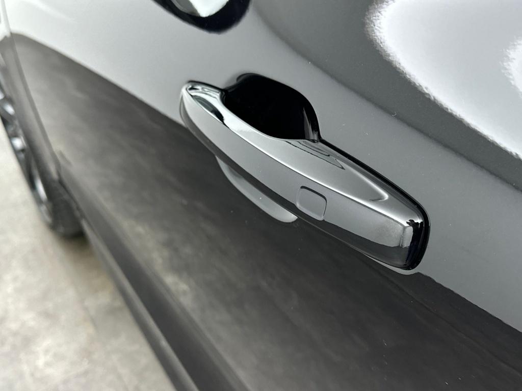 Volvo XC60 plus black edition recharge 360 camera