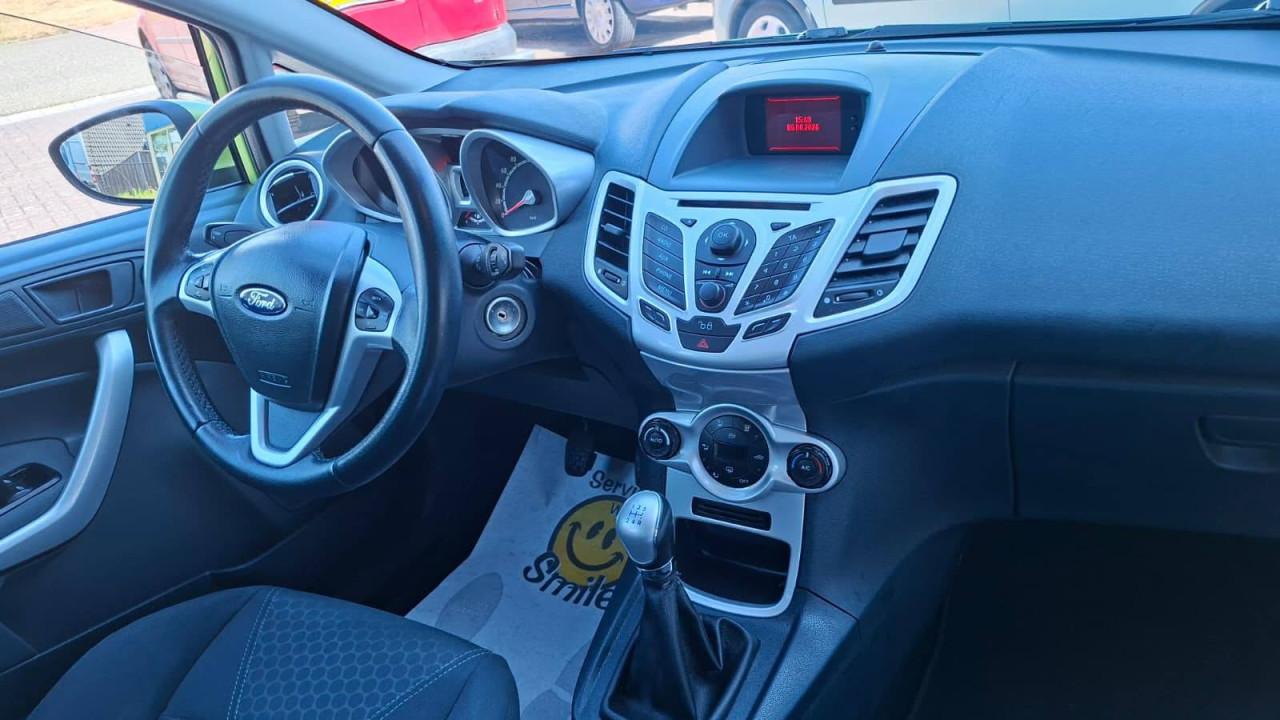 Ford Fiesta 1.25 Titanium 5deurs bj:2010 airco 143.000km i.z.g.st