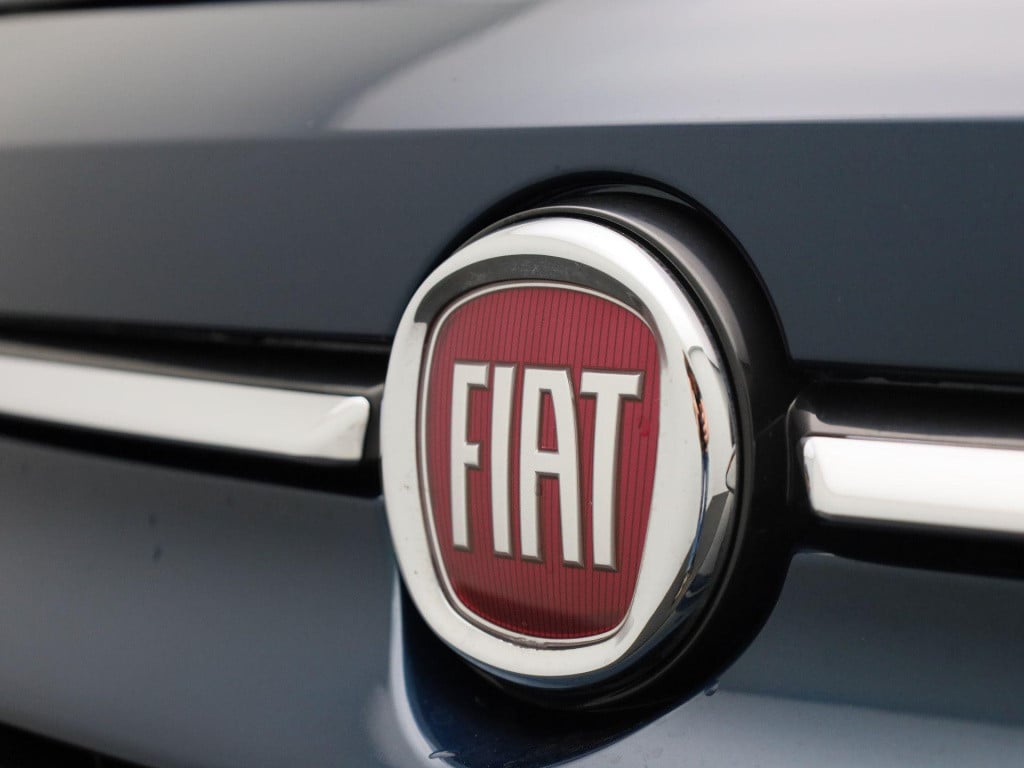 Fiat 500 1.0 hybrid star |apple carplay / android auto | panorama dak | blu