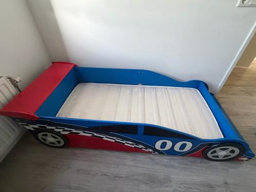Gratis af te halen peuterbed
