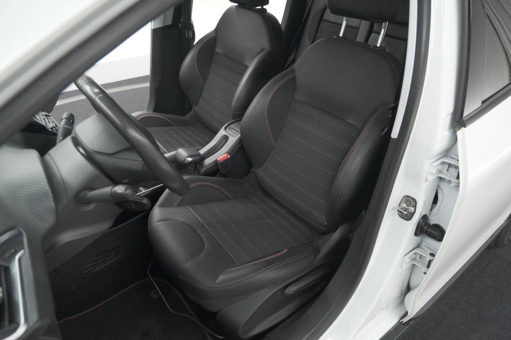 Peugeot 2008 puretech 110 eat6 gt-line | trekhaak | camera | navigatie | pa