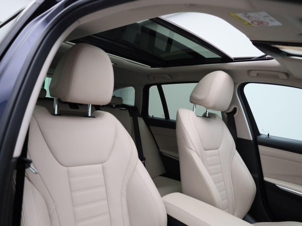 BMW 3-serie touring 318i business edition plus | automaat | lmv | panorama 