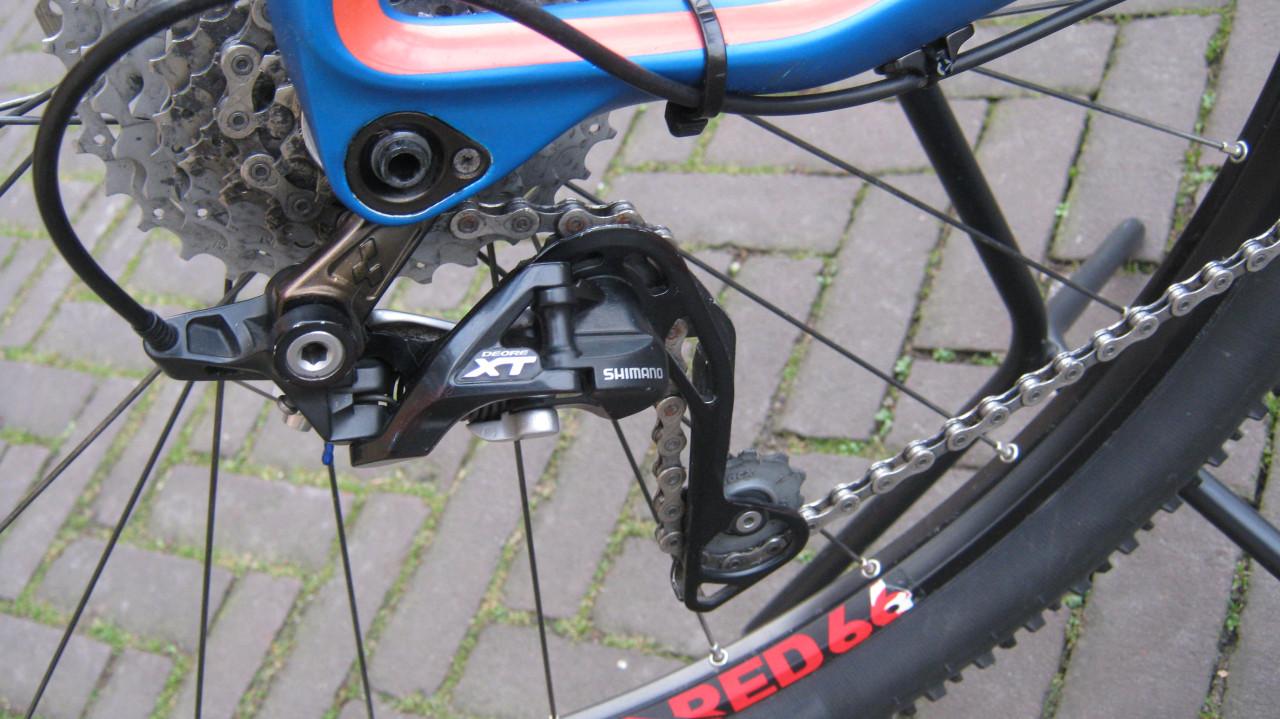 TE KOOP CUBE REACTION  29 ER CARBON  ROND 200 KM OP GEFIETST VOOR 500 EURO