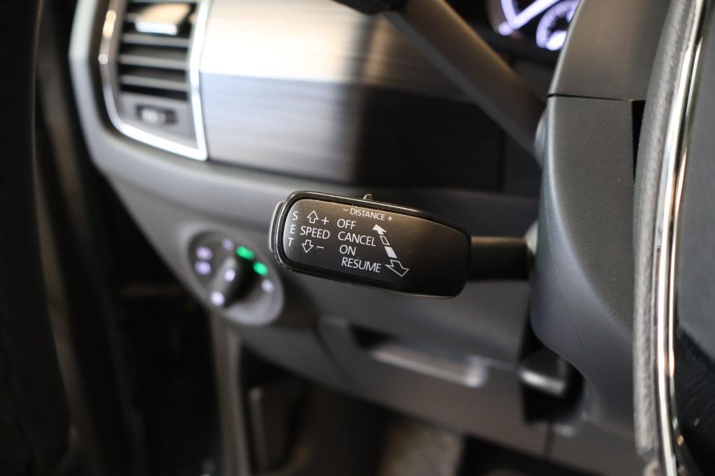 Skoda Kodiaq 1.5 tsi business edition nl auto, trekhaak, stoel en stuur ver