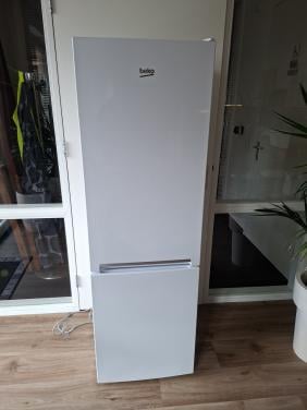Witte Beko Koelvriescombinatie