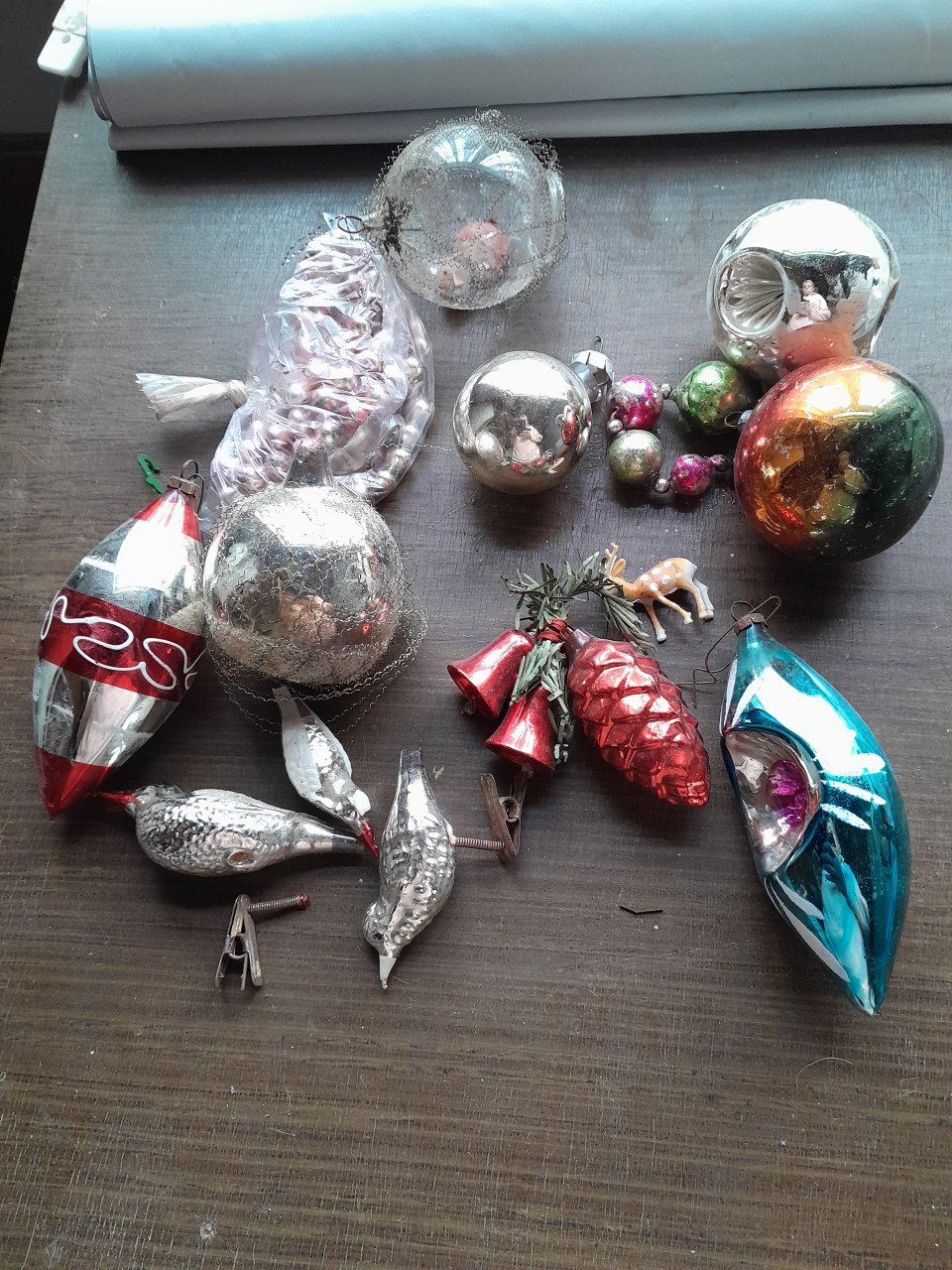 Div kerstversiering modern + ouderwets + 3 x Kerstboomstandaard €0,50/€6,00