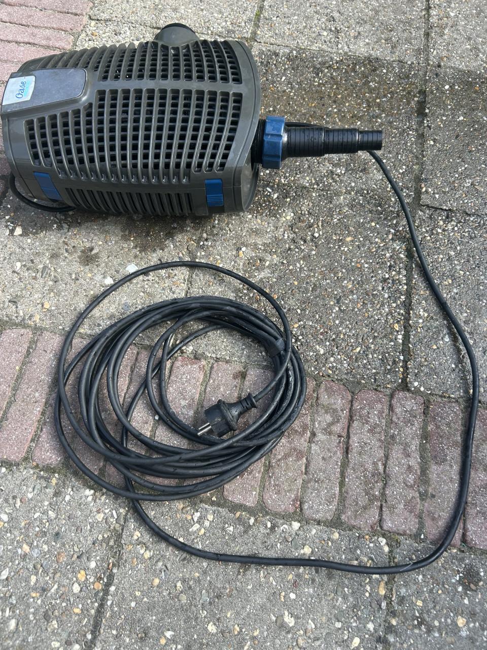 Te koop oase eco primium 16000 sterke en zuinige Vijverpomp en 16000 lpu