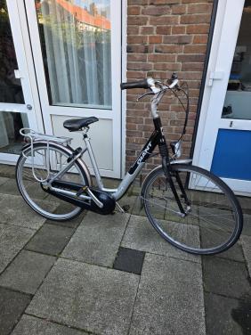 Dames fiets GIANT met 7 versnellingen-28 inch-Fr.maat 52cm-Nieuw slot