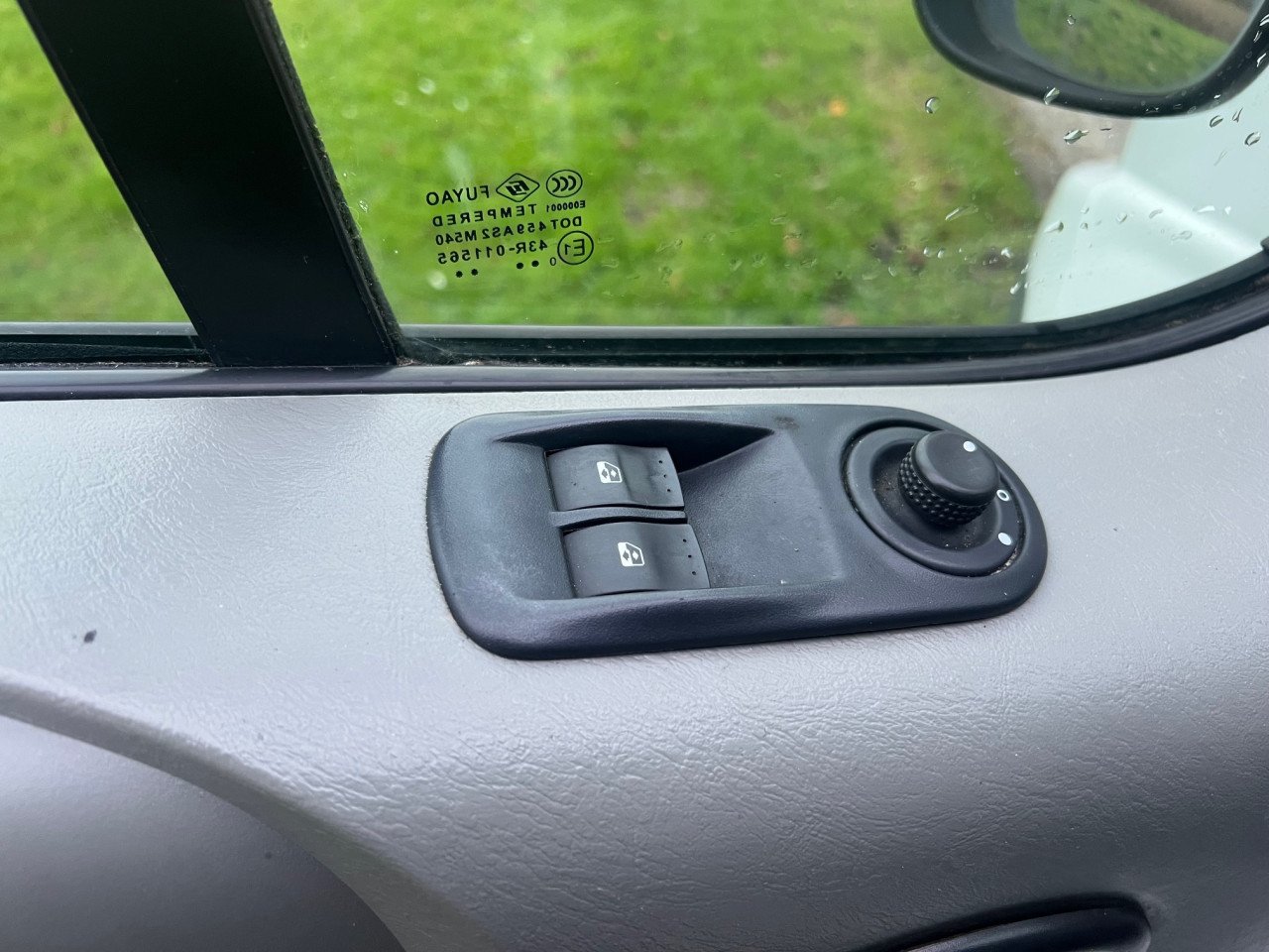 Schitterende Renault Trafic uit 2014 met slechts 94.140 km