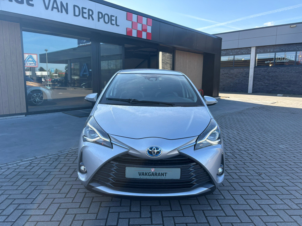 Toyota Yaris 1.5 hybrid y20 exclusive edition