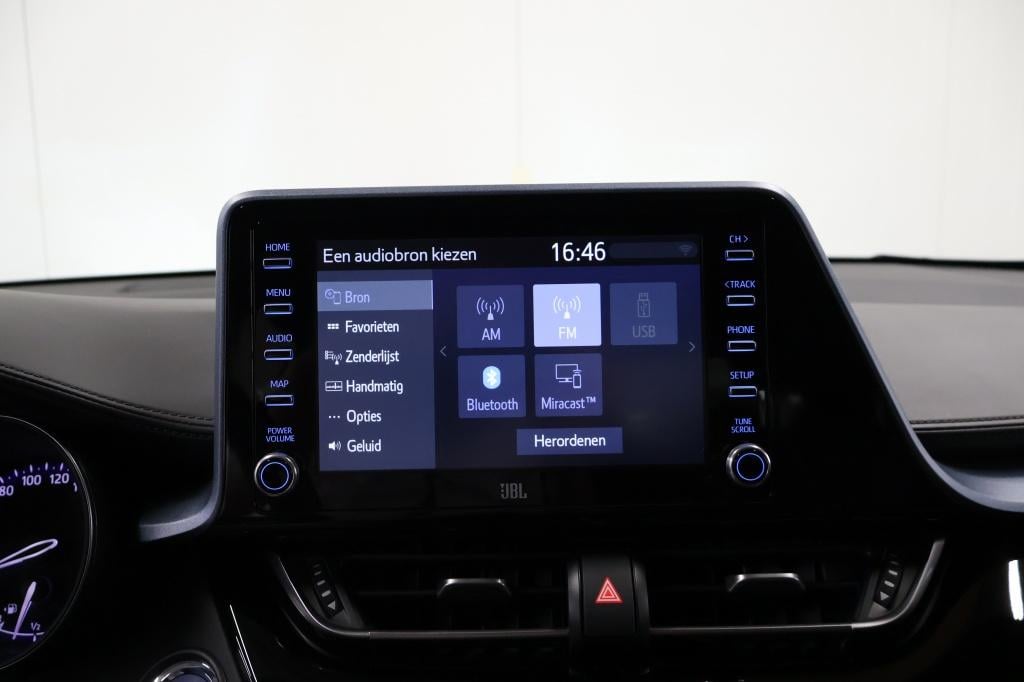 Toyota C-hr 2.0 hybrid bi-tone