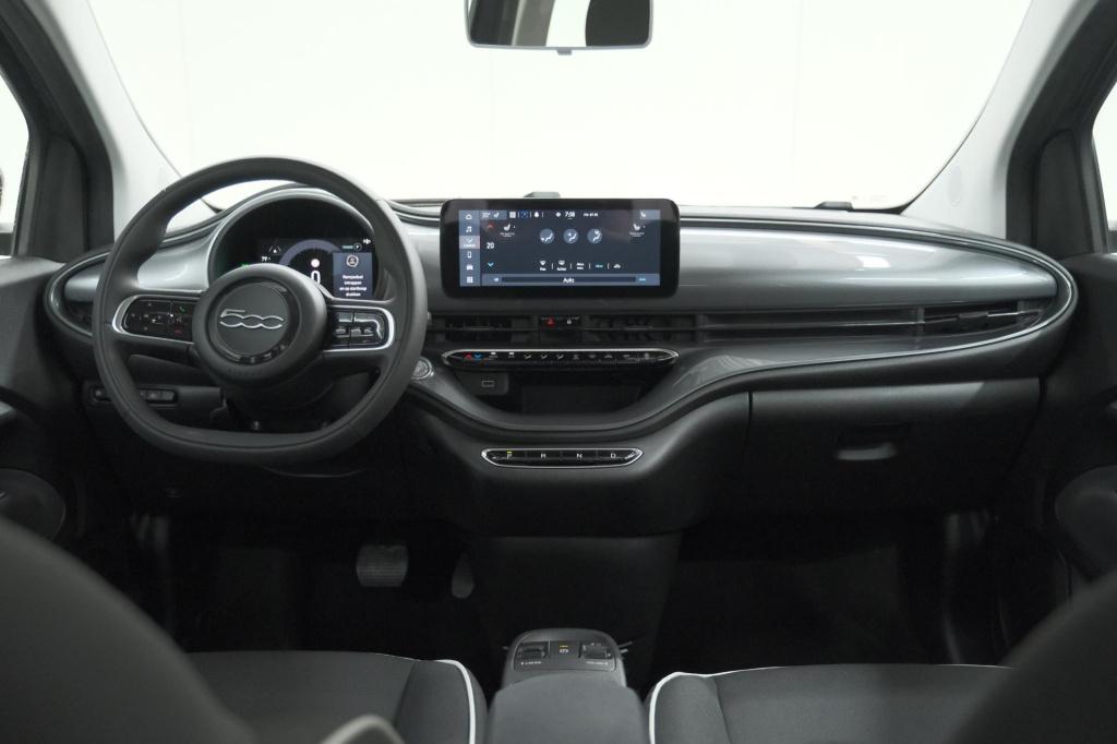 Fiat 500 urban 42 kwh | soh 97.6% | 3 fase laadfunctie | camera | apple car