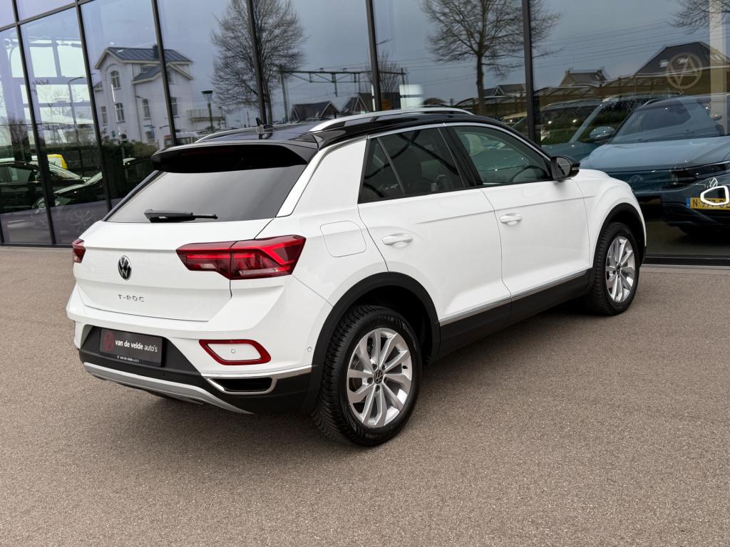 Volkswagen T-roc 1.5 tsi 150pk dsg style | trekhaak | navi | iq light | ada