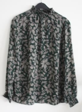 Shirt met print  blaadjes maat s