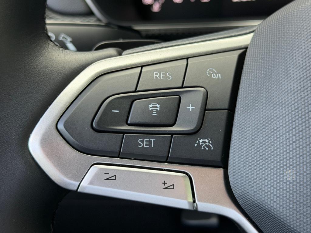 Volkswagen T-cross 1.5 tsi 150pk dsg r-line | camera | trekhaak | dode hoek