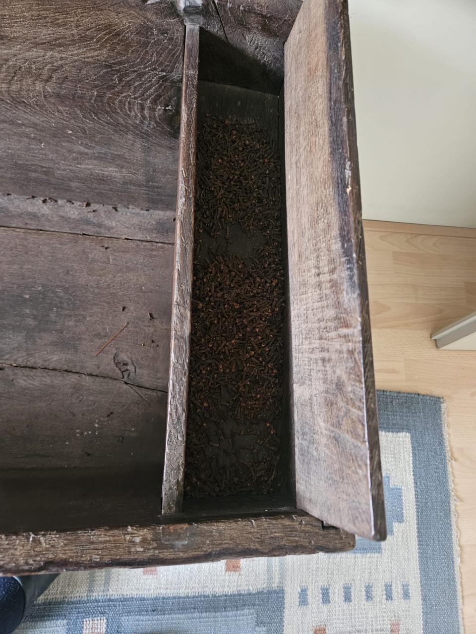 Oude antieke dekenkist