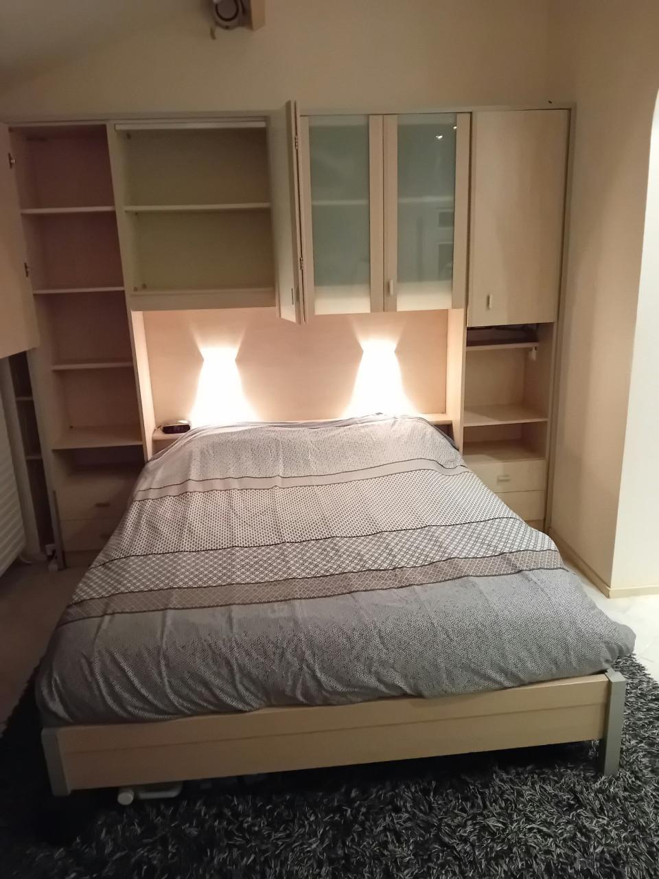 2 persoonsbed 160x200met ombouwkasten