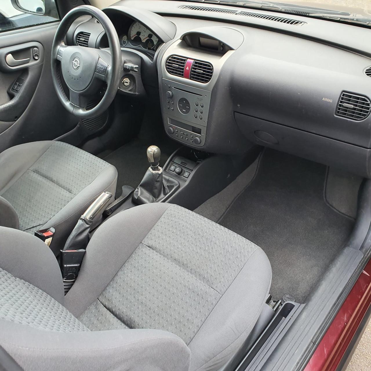 Opel Corsa 1.4 16V Sport