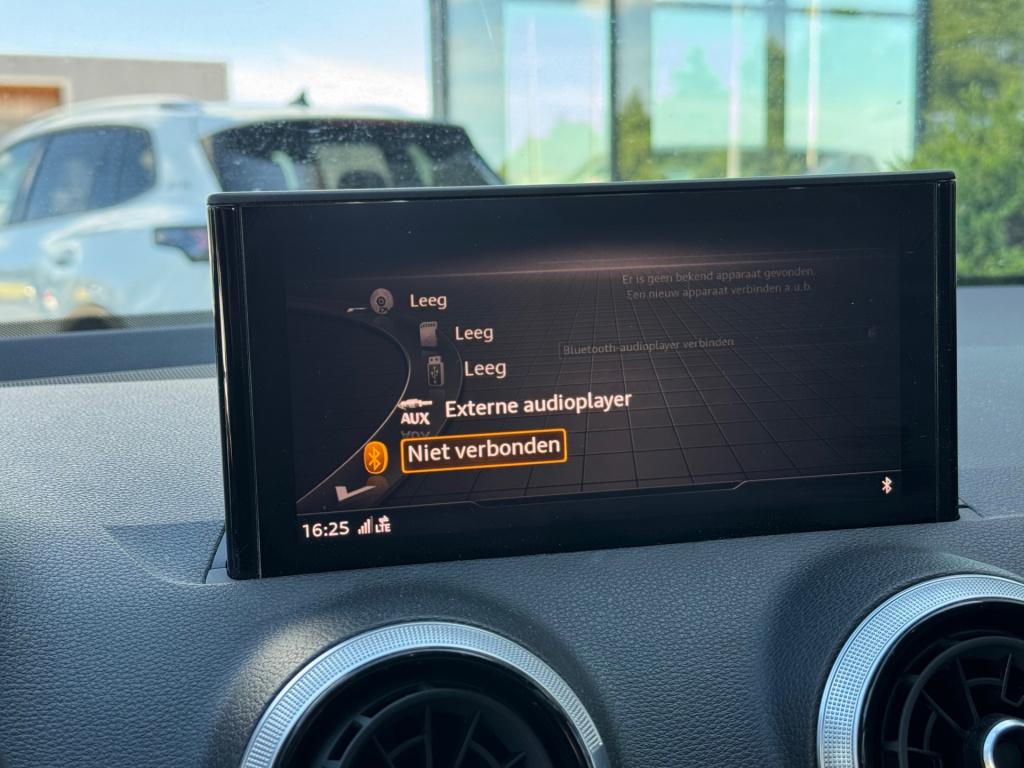 Audi Q2 35 tfsi s-line * keyless * virtual cockpit * stoelverwarming * carp
