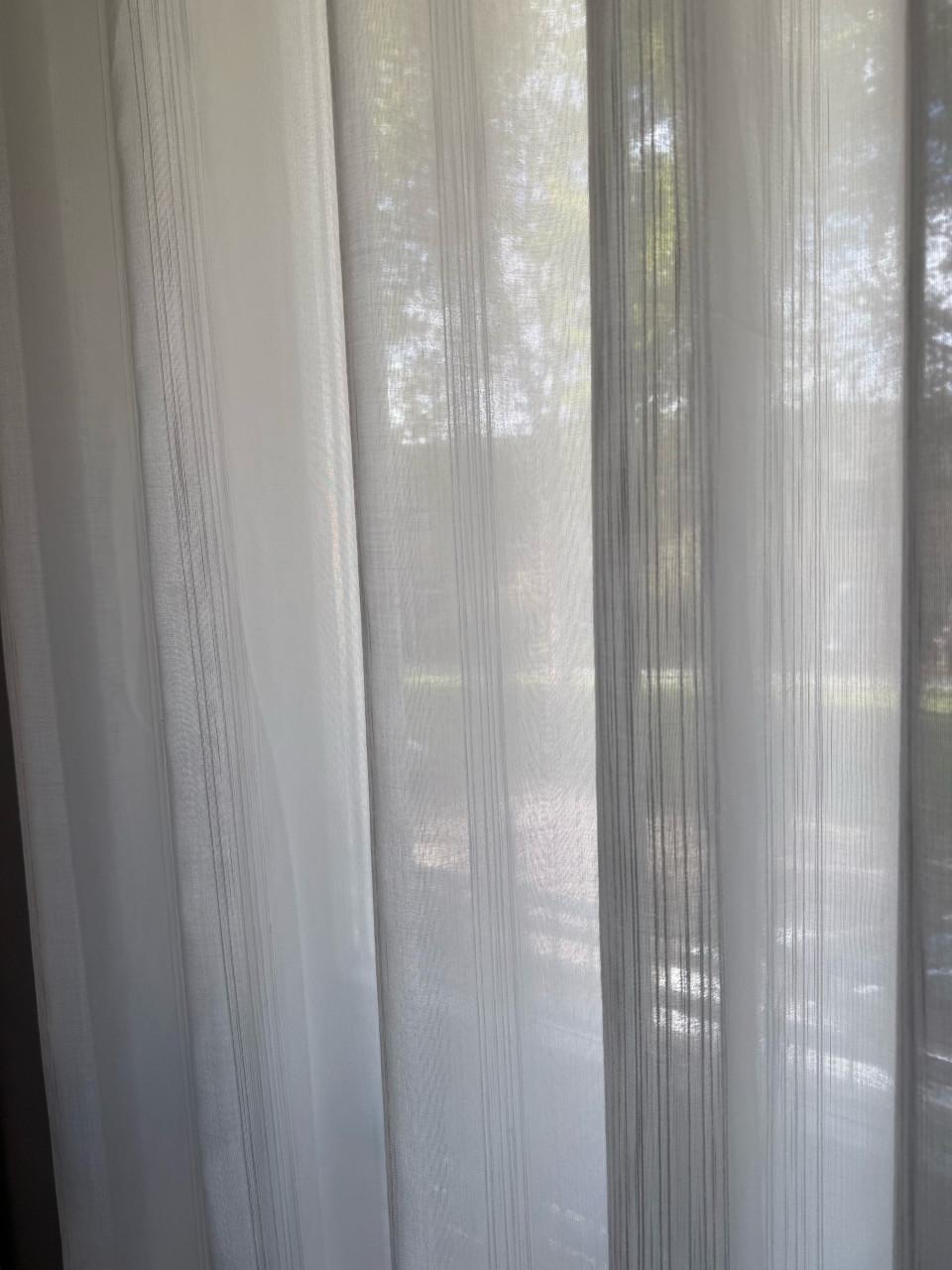 Witte inbetween gordijnen