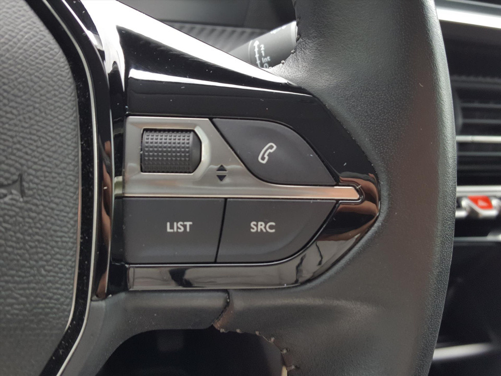 Peugeot 208 1.2 puretech 100pk active airco | cruise control navigatie via 