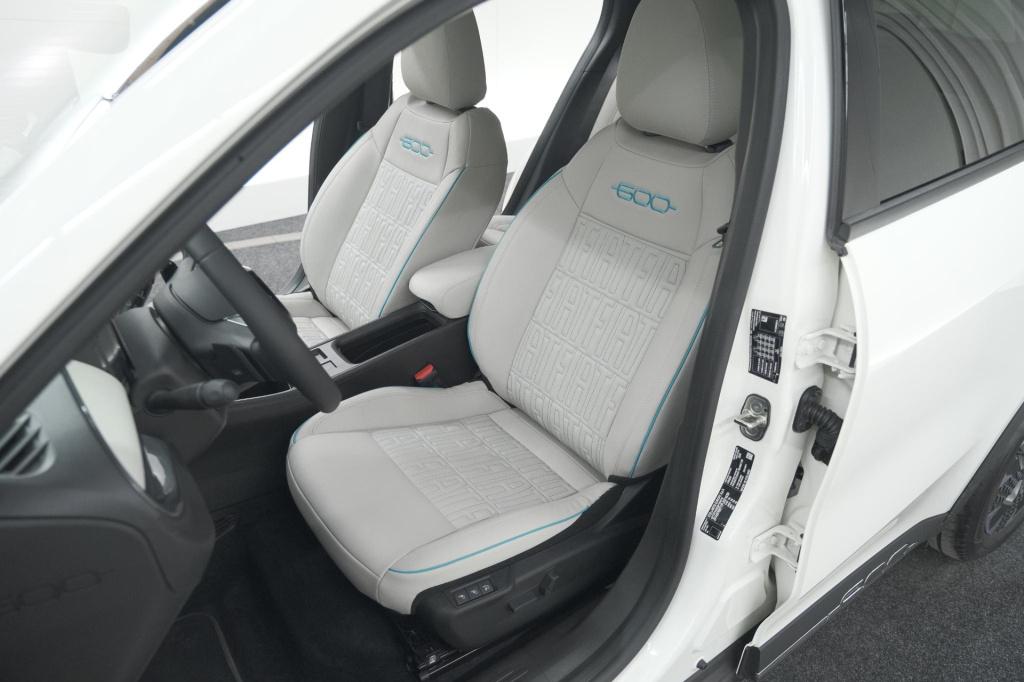 Fiat 600 1.2 hybrid 100 dct6 la prima | camera | adaptieve cruise control |