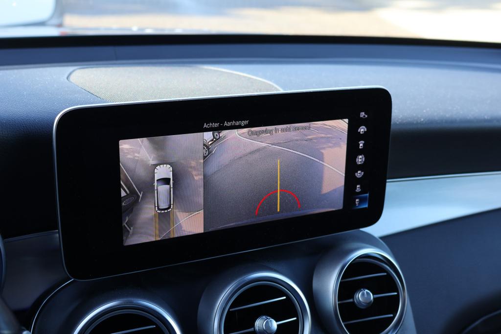 Mercedes-Benz Glc 200 premium i panoramadak i trekhaak i 360 camera i sfeer