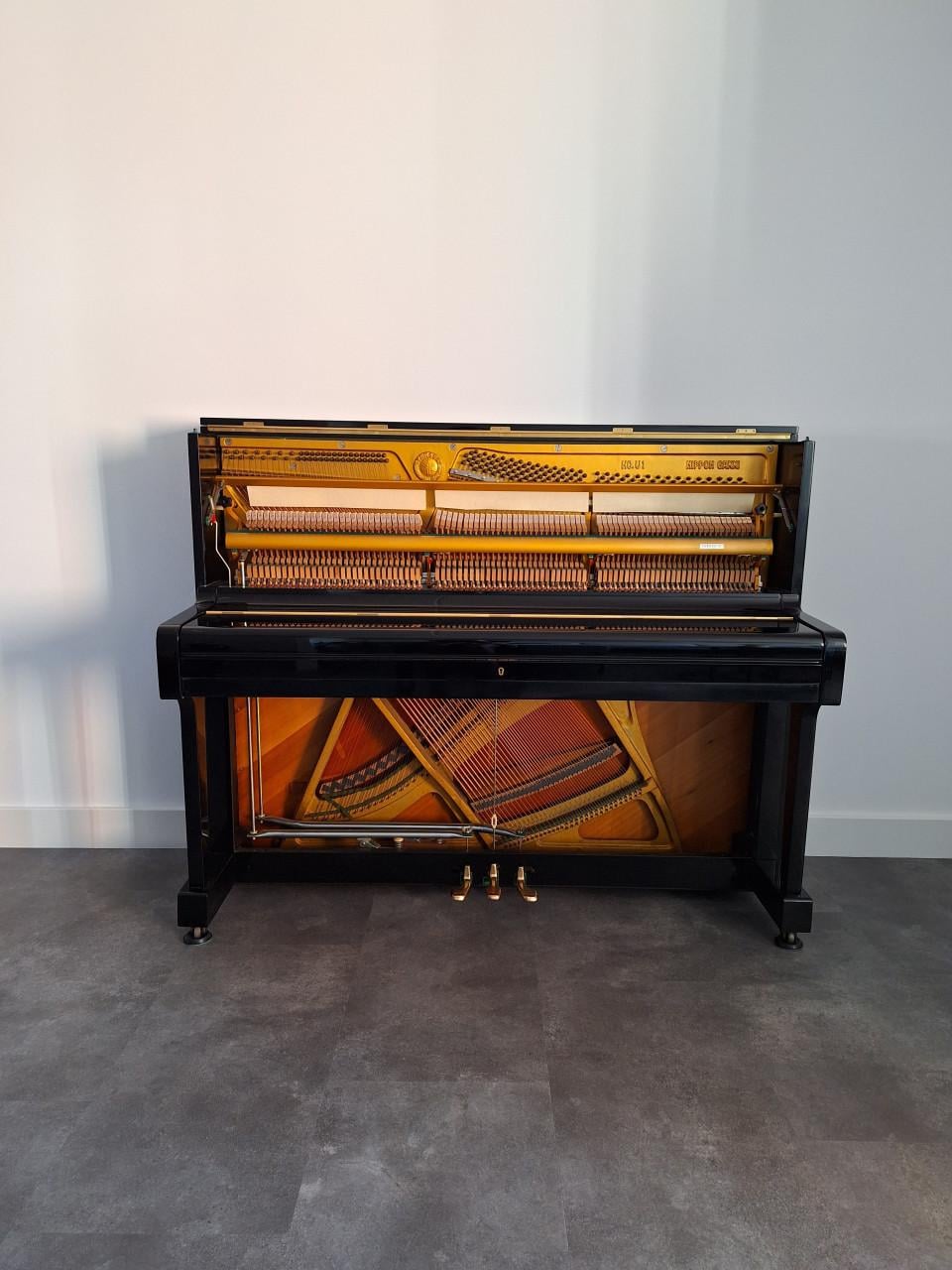 Piano Yamaha U1