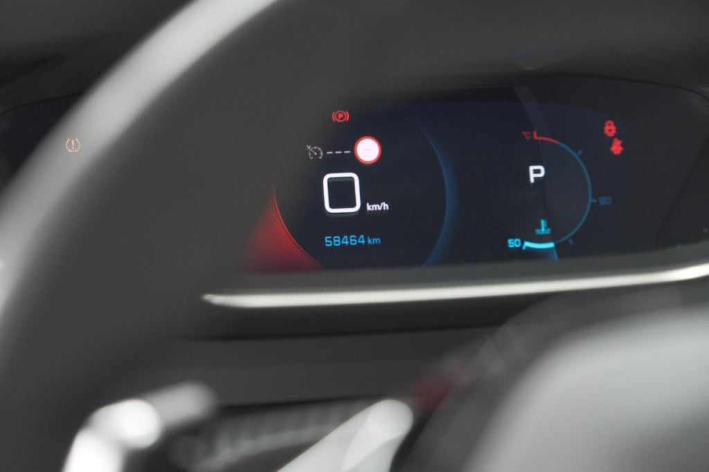Peugeot 208 puretech 100 eat8 allure pack | camera | navigatie | apple carp