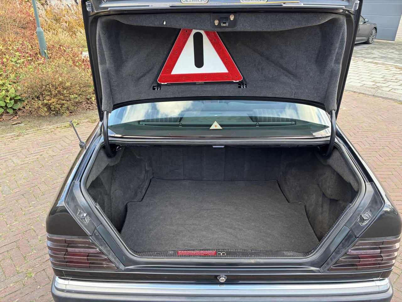 Mercedes Benz 300CE U9 te koop