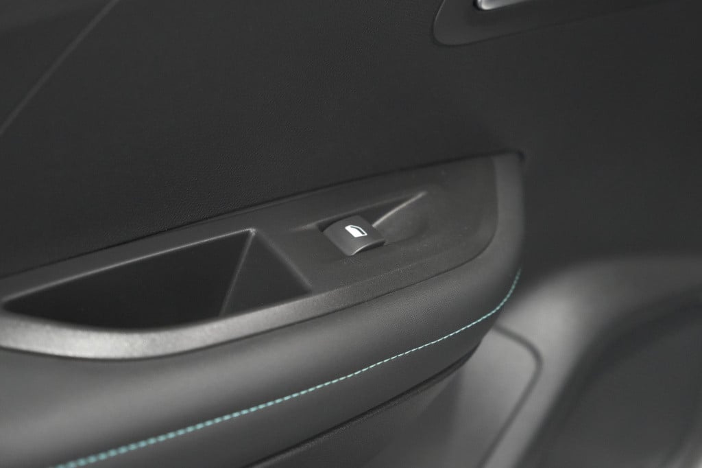 Peugeot 2008 puretech 102 allure pack | allseason banden | parkeersensoren 